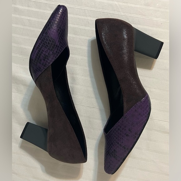LOGO by Lori Goldstein ColorBlock Purple Brown Heels Leather Upper Sz 8 Like New - Picture 6 of 16
